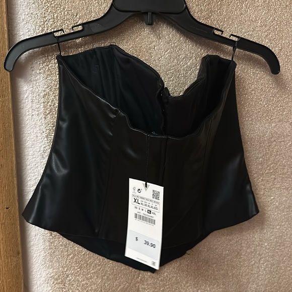 Black corset - Picture 2 of 2